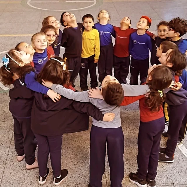 Nesta semana, paramos para refletir sobre as ações humanitárias que vão além de ajuda emergencial.É sobre dignidade. É sobre solidariedade.É sobre olhar para o outro como parte de nós.@rede.romano@romanosaomateus
