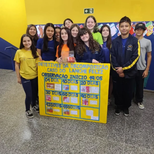 As turmas 171 e 181, após 150 dias de observação, concluiu o experimento com o hambúrguer e as batatas fritas. Durante esse período, percebemos que quase não houve alterações significativas, apenas pequenos focos de mofo — um resultado que nos faz refletir sobre a presença de conservantes e o impacto dos alimentos ultraprocessados na nossa saúde. Uma experiência que despertou a curiosidade científica e reforçou a importância de escolhas alimentares mais naturais e saudáveis!