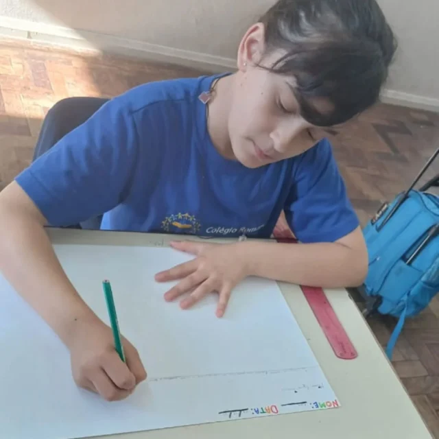 No dia 04 de novembro se comemora o dia do inventor. A turma 131 usou sua  imaginação e a criatividade para criar coisas novas e tornar o mundo melhor!